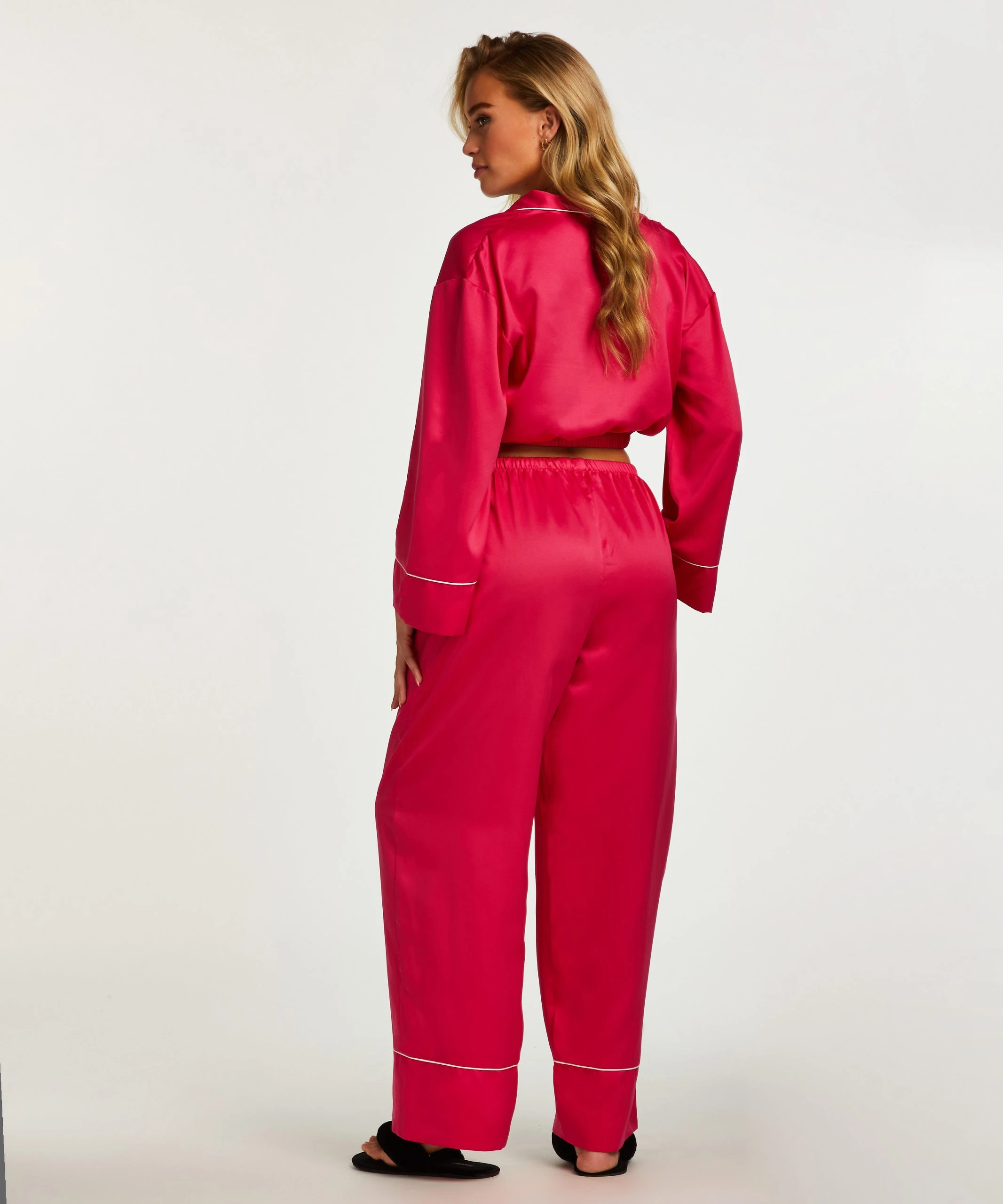 Langärmelige Cropped Fit-Jacke 6 Langärmelige Cropped Fit-Jacke – Bild 4