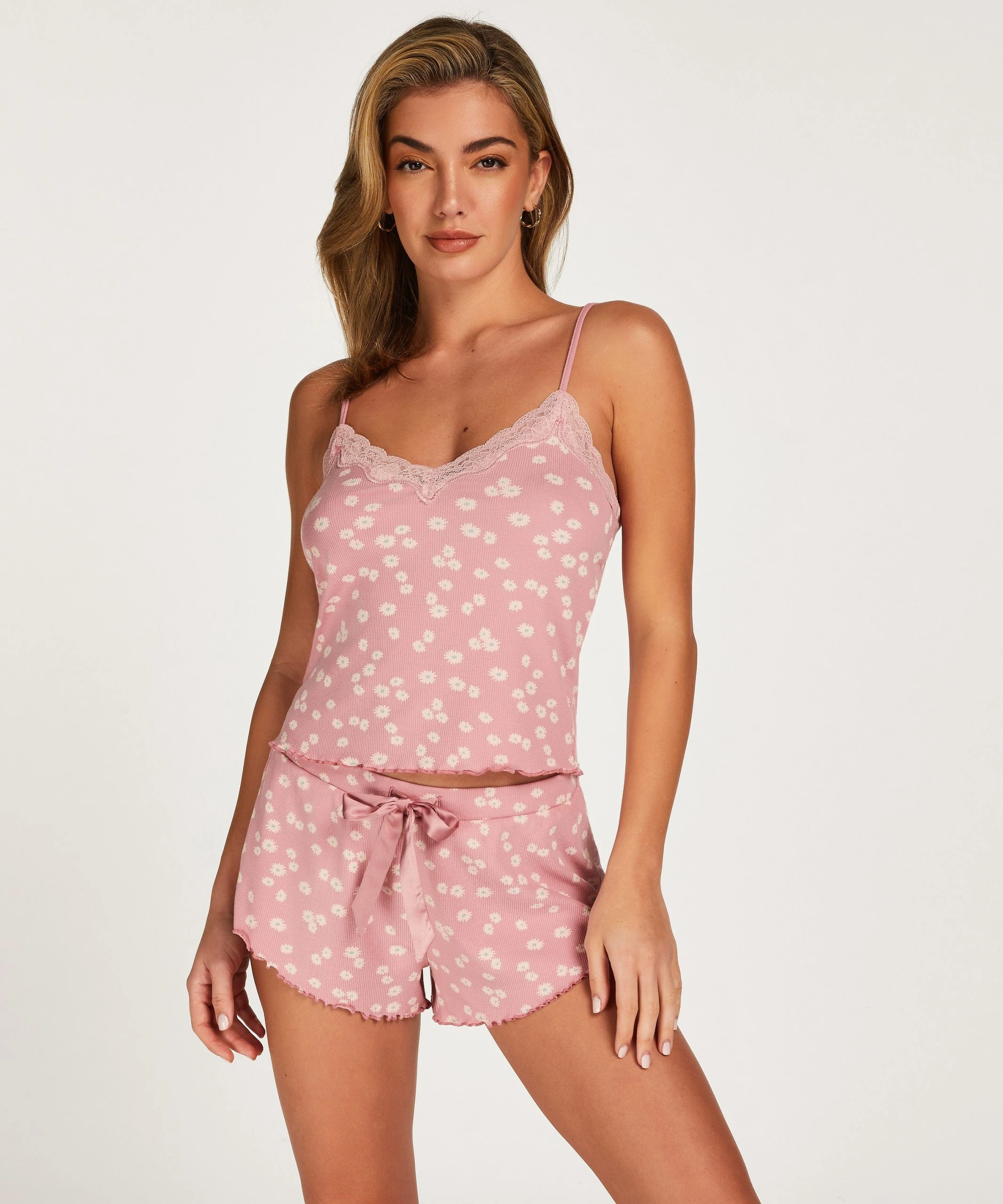 Top Cami Rib Lace Contrast 5 Top Cami Rib Lace Contrast – Bild 3